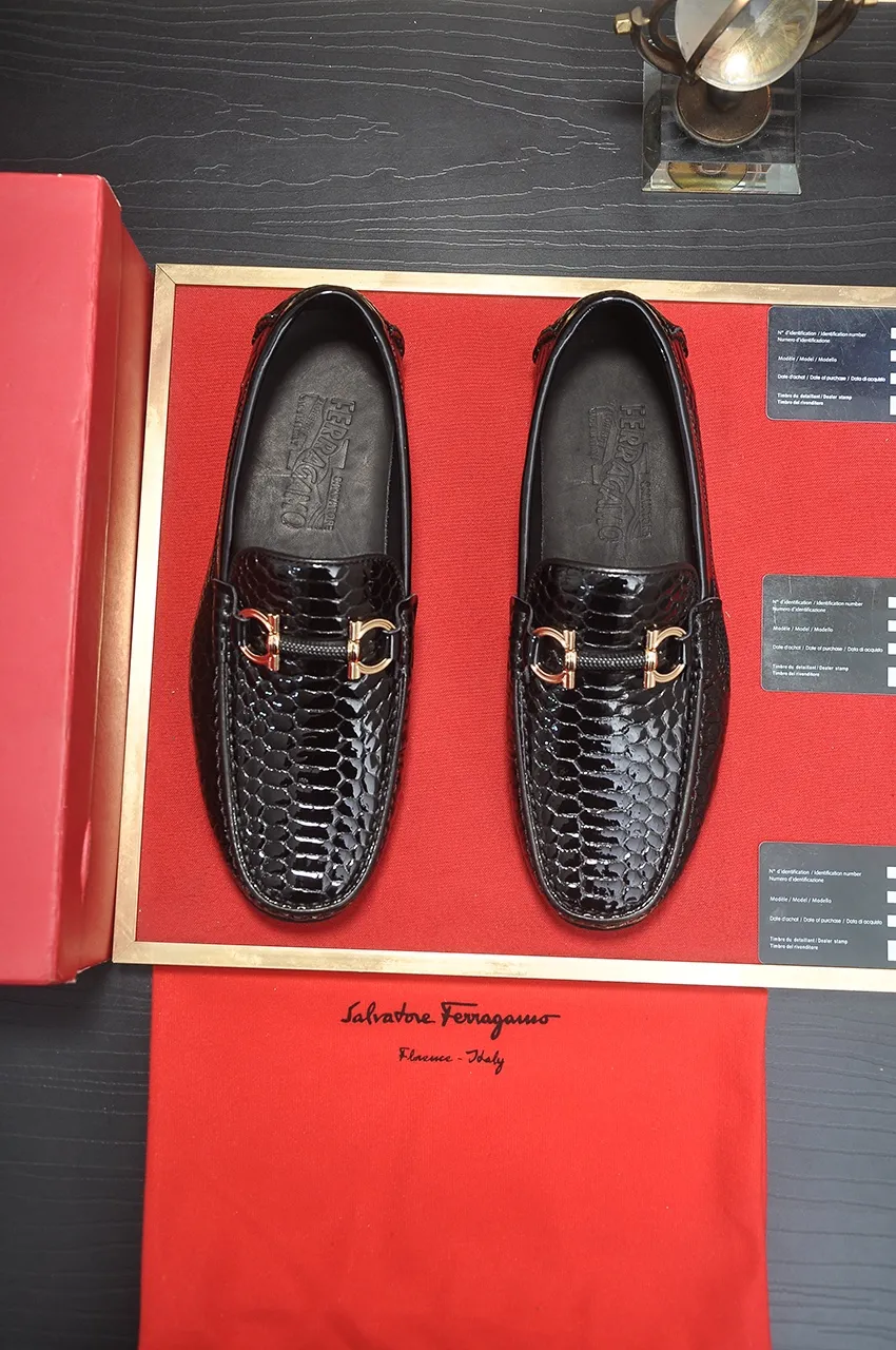 Men's shoes 💰460💶 [Ferragamo/Ferragamo] The latest model in the counter. Original imported open-sided fine cowhide hand-woven + imported 🐂 cowhide + original luxury metal buckle + original combination outsole. No pressure in comparison 38--44🎉